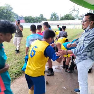 Motivasi Pemain, Bupati Eka Putra Tinjau Seleksi PSBS 