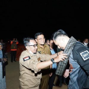 Di Sambut Bupati, AHY Camping Di Aua Sarumpun