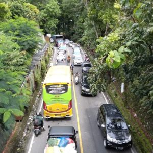 Libur Lebaran, Lalin di Padang Panjang Padat Merayap 