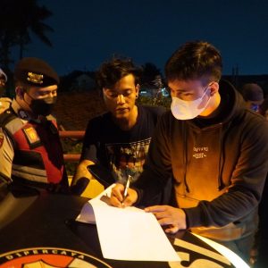 Patroli KRYD Polres Bogor Sampaikan Himbauan Kamtibmas dan Ingatkan Tentang Prokes
