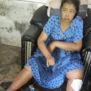 Sambil Menangis Buk Dani Mohon Bantuan Pemerintah Untuk Kerumah Sakit