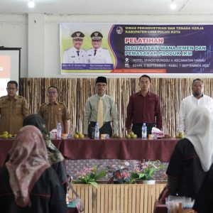DISPERINAKER SELENGGARAKAN PELATIHAN DIGITALISASI MANAJEMEN DAN PEMASARAN.  BUPATI SAFARUDDIN : IKM LIMA PULUH KOTA NAIK KELAS