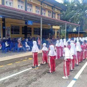 32 Orang Siswa Polisi Cilik ( Pocil ) Dilepas Kapolres Dharmasraya Untuk mengikuti Lomba Dalam Rangka Menyambut HUT  Lalu Lintas Ke 67