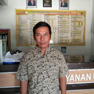 Kades Cihideung Ilir H. Ilman, Bantuan PKH Dapat Meringankan Beban Masyarakat