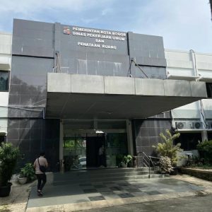 Kabid Pembangunan PUPR Kota Bogor Diduga Lecehkan UU. No.14 Tahun 2008