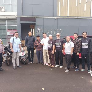 Warga, Satpol PP Dan Polisi Tutup THM Karoke Jazzed Tidak Berizin