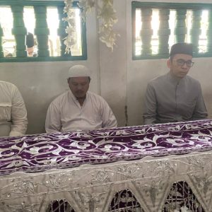 TGB Zainul Majdi Ziarah ke Makam Teungku Di Anjong