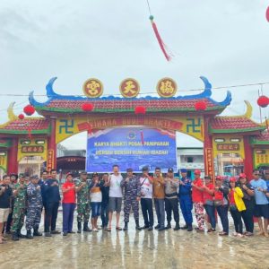 TNI AL, Posal Jajaran Lanal Dumai Laksanakan Karya Bhakti Serentak Bersihkan Tempat Ibadah Jelang Imlek