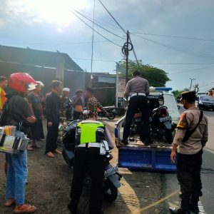 Tabrakan Beruntun di Jalan Raya Jelantik Mengakibatkan Satu Korban Meninggal Dunia*