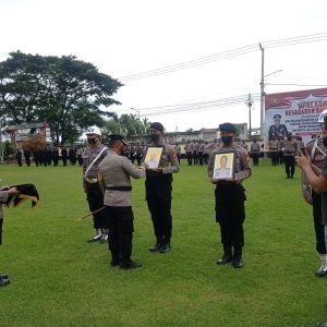 Kapolres KSB Pimpin Upacara HKN dan Lakukan PTDH Terhadap 2 Anggota Polres Sumbawa Barat 