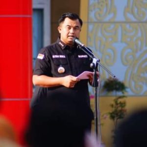 Sutan Riska Dapat Penghargaan Dari Kepala Ombudsman Ri Perwakilan Sumatera Barat