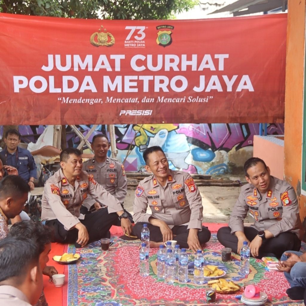 Kapolres dan Rombongan Hadir Untuk Mendengar, Mencatat, dan Mencari Solusi di Jumat Curhat