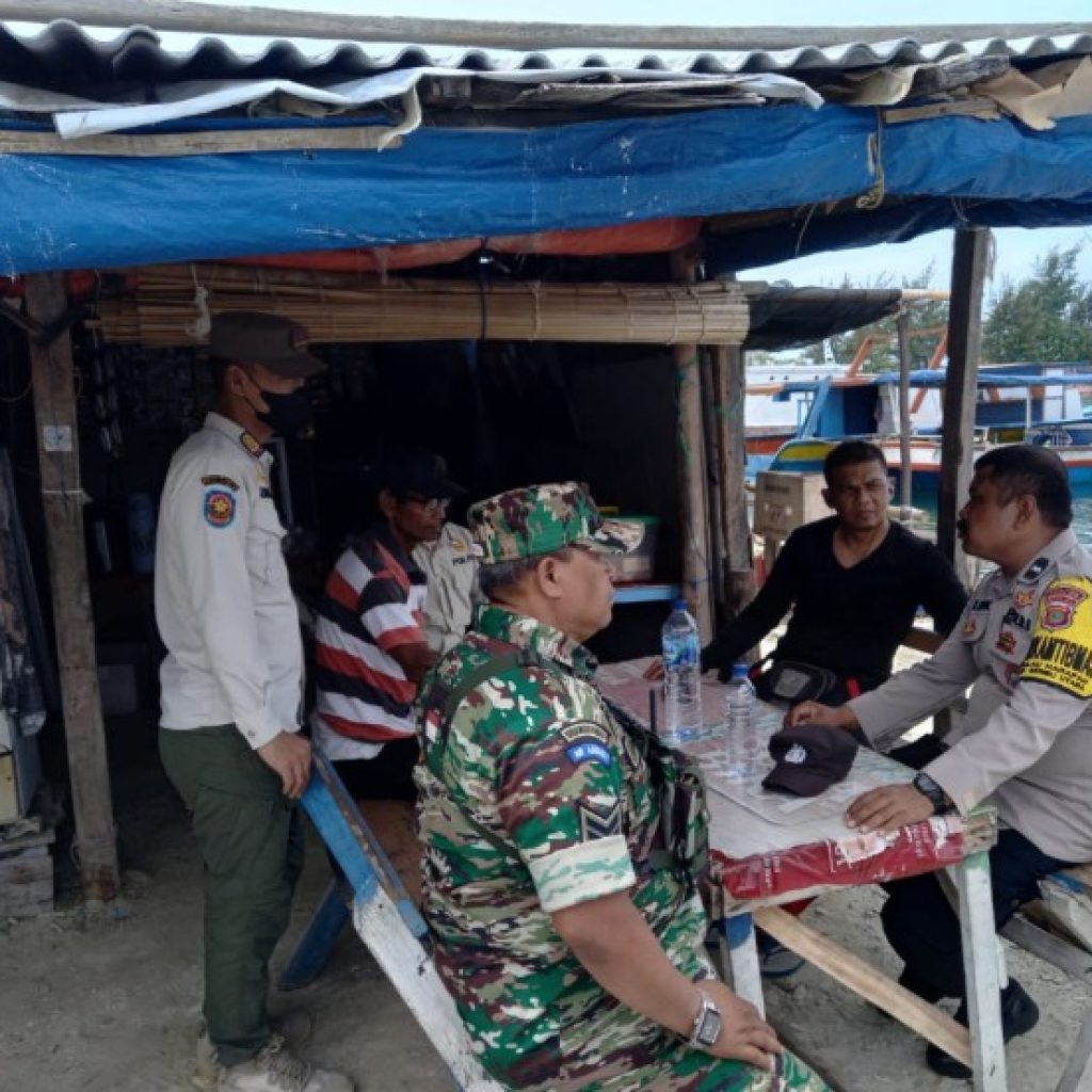 Sinergitas TNI Polri, Pak Bhabin dan Pak Babinsa Laksanakam Sambang Bersama