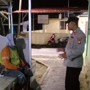 Sambang Malam Pulau Lancang, Bripka Ahmad Ajak Tomas Jaga Kamtibmas