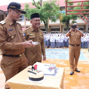 Disdukcapil Goes To School Bersama Pj. Wako Rida Ananda Sasar SMAN 1 Payakumbuh