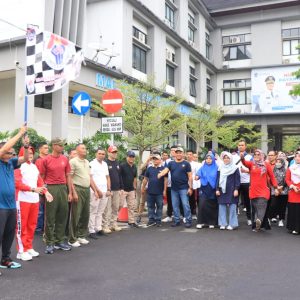 Tingkatkan Sinergitas, Pemerintah Kota Payakumbuh Bersama Forkopimda Laksanakan Gerak Jalan Dan Senam Bersama. 