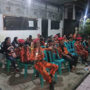 Komando Inti Mahatidana PP MPC Kota Semarang Bersama Takmir Mushola Baitul Izza Bagikan Santunan Anak Yatim dan Duafa