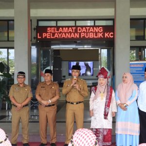 Wako Rida Ananda Lepas Pawai Khatam Alquran SDN 17 Payakumbuh