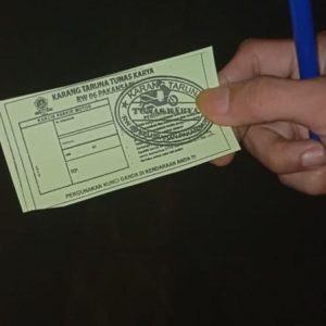 Warga Keluhkan Mahalnya Tiket Parkir Liar di Area Stadion Pakansari, Polsek Cibinong Cek Ke Lokasi