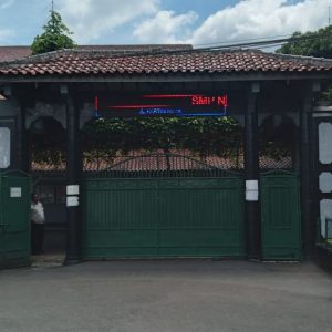 24 Tahun Mengabdi Jadi Satpam Sekolah Hanya Secarik Kertas Yang Didapat