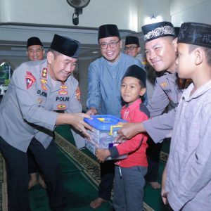Kapolda NTB dan Kakanwil Kemenag Berkeliling Rajut Kebersamaan