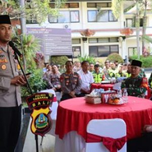 Wujud Sinergisitas TNI-Polri Laksanakan Halal Bihalal di Lobi Polres Tabanan