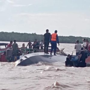 POS TNI AL Tanjung Datuk Laksanakan SAR Laka Laut SB. Evelyn Calisca 01 Di Perairan Pulau Burung Indragiri Hilir