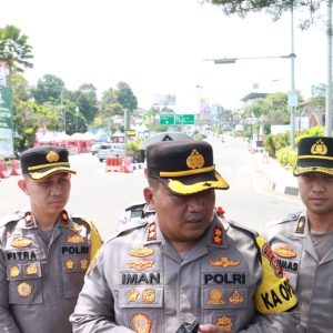 Atur Volume Kendaraan Yang Hendak Ke Kawasan Puncak, Satuan Lalu Lintas Polres Bogor Berlakukan Sistem Ganjil Genap di Kawasan Puncak Bogor