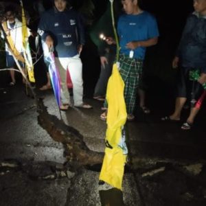 Hujan Deras Akibatkan Jembatan Penguhubung Dua Desa di Sukamakmur Bogor Alami Kerusakan