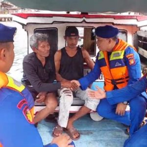 Sambang Nelayan Polair Polres Kepulauan Seribu Sampaikan Himbauan Keselamatan Berlayar