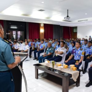 Pushidrosal Menerima Kunjungan Taruna/Taruni Tahun Akademi Maritim Nasional Jakarta Raya 