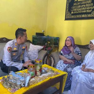 Polisi RW Polres Bogor, Sambangi Warga Desa Cipayung Kecamatan Mega Mendung