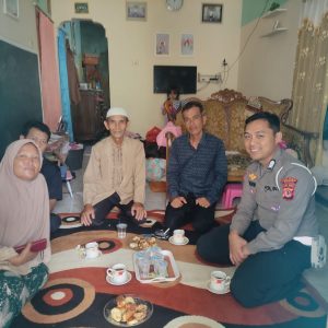 Personil Polisi RW Polres Bogor Lakukan Sambang Kepada Warga, Sampaikan Pesan Kamtibmas