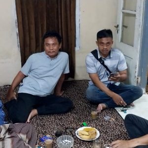Polisi RW Polres Bogor Polsek Citeureup Menyambangi Warga Untuk Membantu Menyelesaikan Masalah Kecelakaan Lalulintas