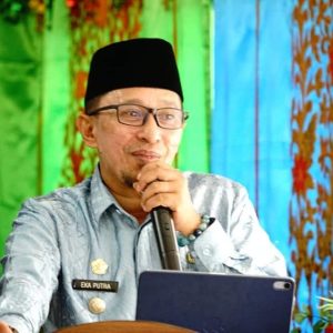 Bupati Eka Putra : Camat Merupakan Perpanjangan Tangan Bupati 