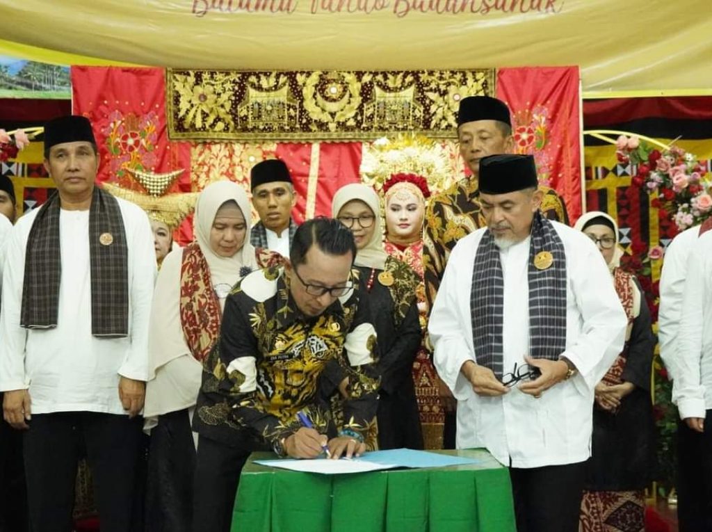 IKBT Dikukuhkan, Bupati Eka Putra : Perantau Salah Satu Pilar Pembangunan