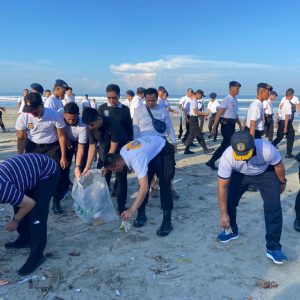 Gerakan Bersih Pantai, “Mari Bersama Menjaga Kelestarian Pesisir”