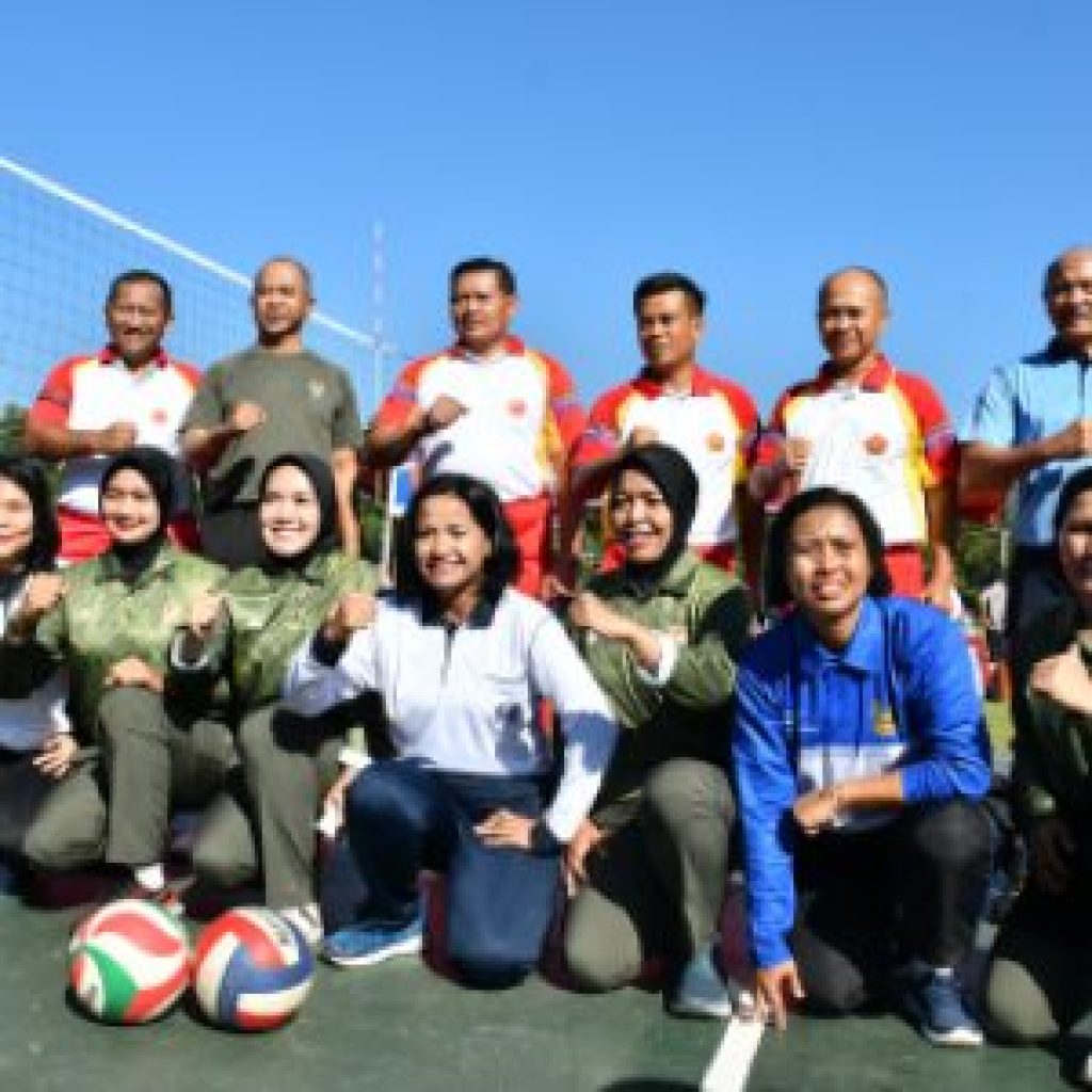Komandan Lanal Bandung Hadiri Olahraga Bersama Panglima TNI di Sesko AU Lembang Jawa Barat