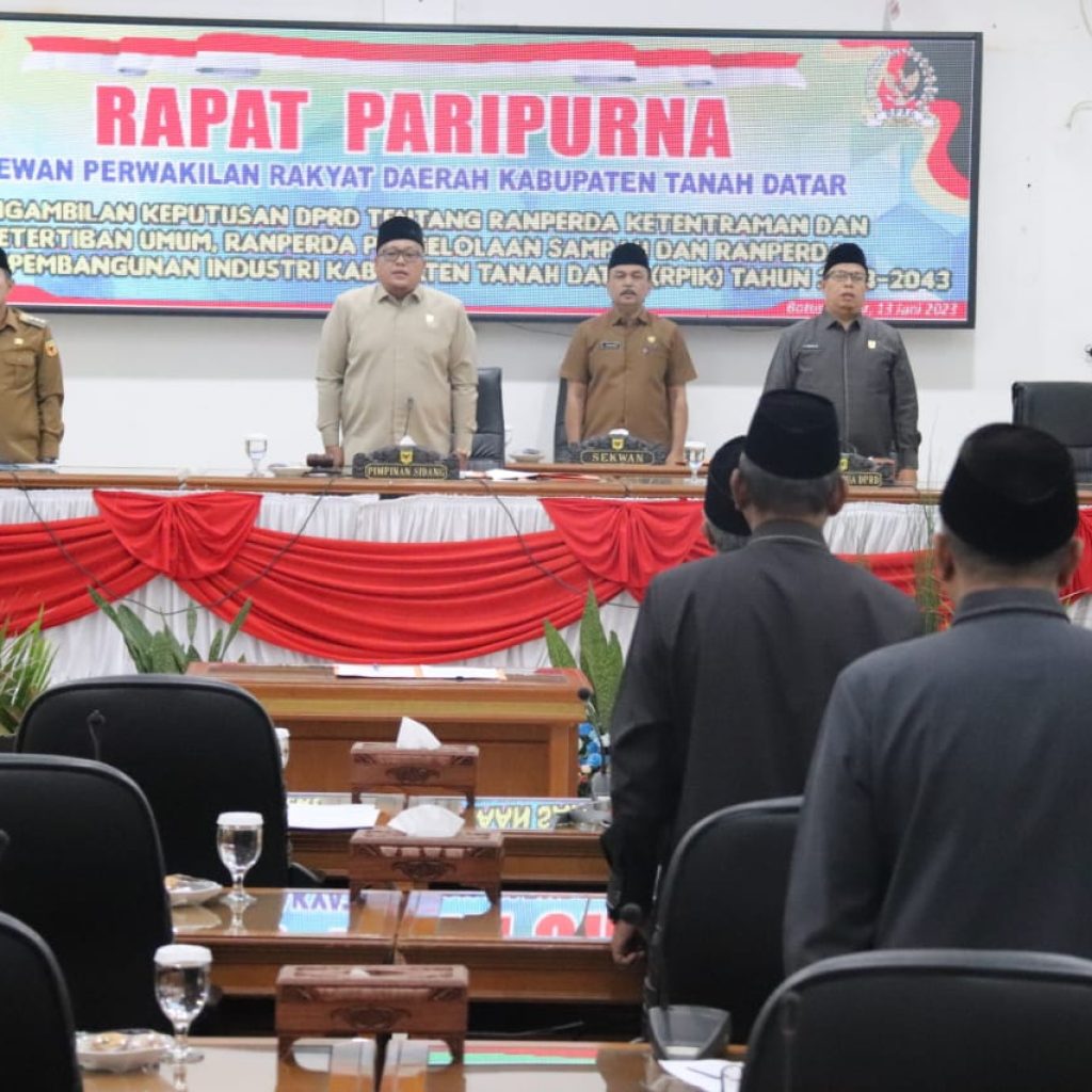 Paripurna DPRD Tanah Datar, Tiga Ranperda Disetujui Menjadi Perda, 