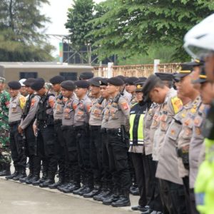 Pengamanan Pihak Kepolisian Polres Bogor Baik Berseragam Dinas Dan Preman Dalam Konser Musik di Pakansari Antisipasi Adanya Percaloan Tiket Masuk