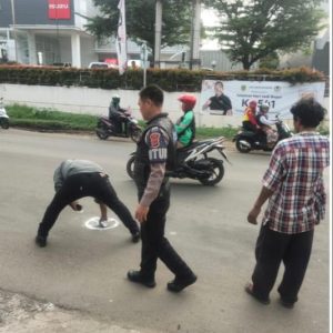 Laka Lantas di Jalan Narogong, Pihak Kepolisian Lakukan Penanganan Olah Tempat Kejadian