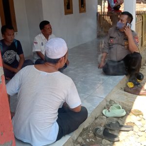 Sosialisasi Terkait TPPO Bhabinkamtibmas Ingatkan Warga di Wilayahnya