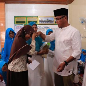 Pj. Wali Kota Payakumbuh menghadiri wirid pengajian bulanan FK Yasin Kota Payakumbuh