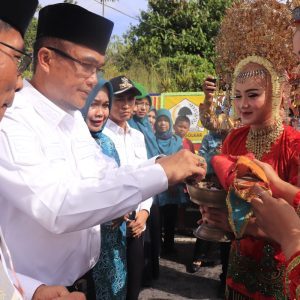 Tim penilai lapangan lomba kelurahan berprestasi tingkat Provinsi Sumatera Barat sambangi Kelurahan Balai Jariang