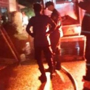 Diduga Akibat Korsleting Listrik, Satu Rumah Warga di Cibungbulang Bogor Hangus Terbakar