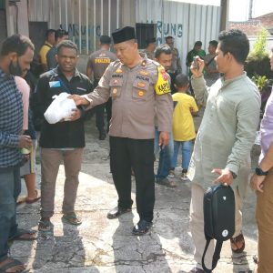 Polsek Ciawi Polres Bogor Polda Jabar, melaksanakan potong qurban dan mengundang perwakilan komunitas Papua, sampaikan pesan kamtibmas