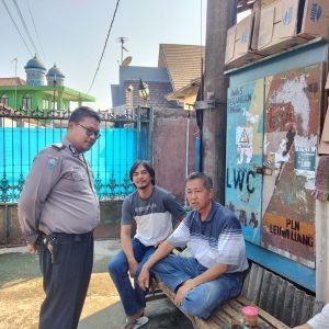 Sambang Warga Masyarakat Bhabinkamtibmas Polsek Leuwiliang Terus Ciptakan Sinergi di Wilayahnya