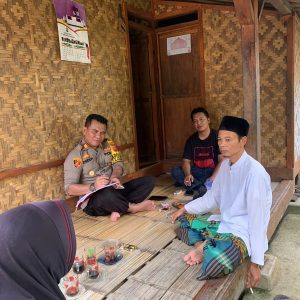 Sinergi, Pihak Kepolisian Dengan Warga Dan Pemerintaan Desa / Kelurahan Juga Memberikan Sosialiasi Serta Himbauan Kamtibmas Terus dilakukan
