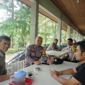 Bhabinkamtibmas Polsek Tamansari Polres Bogor Lakukan Sambang Serta Pengecekan dan Pengawasan Tempat Wisata