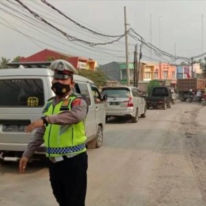 Anggota Sat Lantas Polsek Parung Panjang Wujudkan Kamseltibcar Lalu Lintas di Wilayahnya